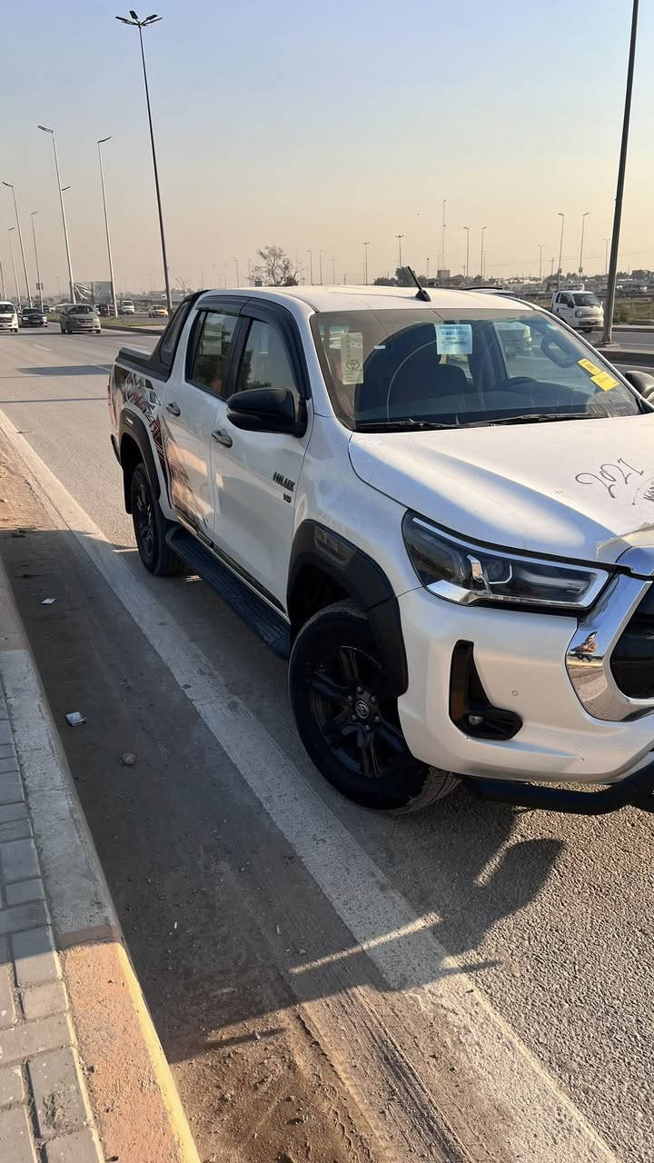 السلام عليكم تويوتا هايلوكس 2021 TRD رقم اربيل وكالة او تحويل مكفولة كفالة عامة السعر 330$ للاستفسار ***********
