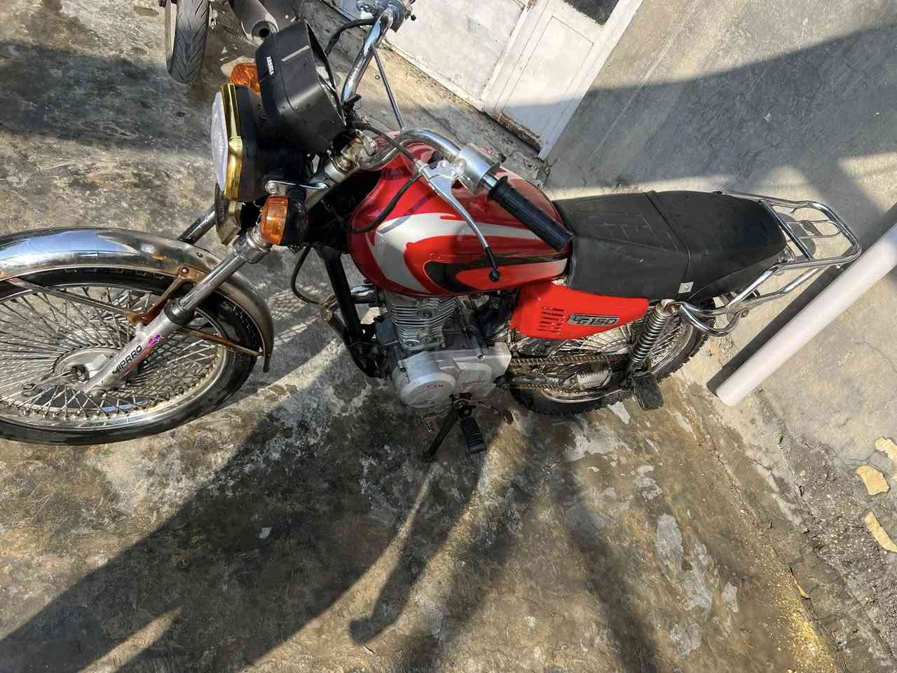 سلام وعليكم دراجه يراني للبيع ٤٥٠ بيه مجال مكاني شعب مقبل المحكه ***********
