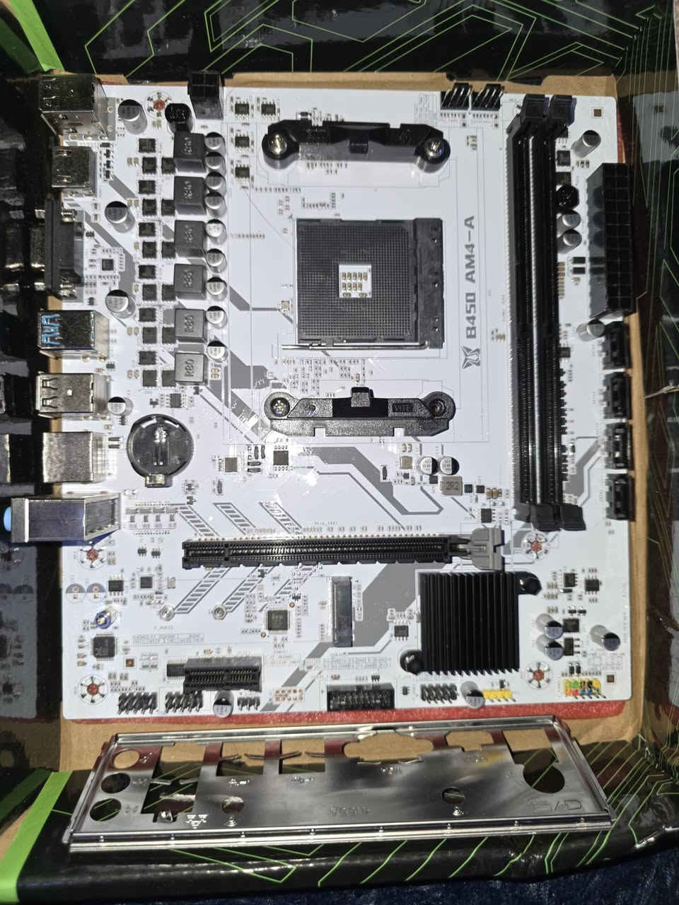 جديد بالكارتون السعر راسلني واتساب
***********
***********
