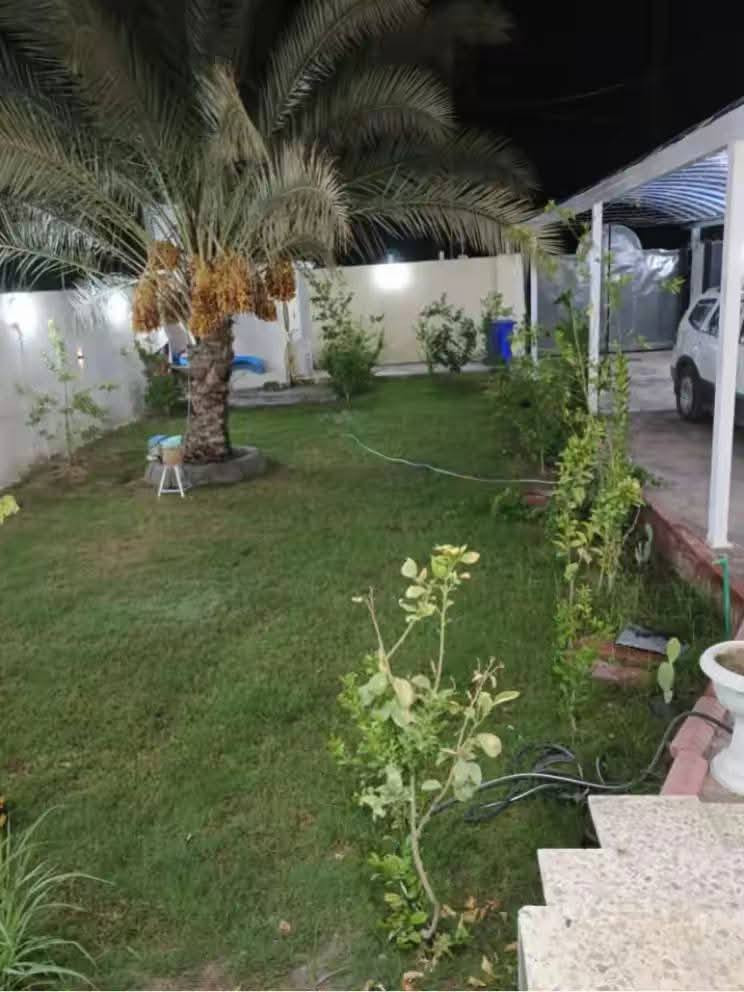 عقار للبيع للمساحة 500 متر
كربلاء / الحسينية / منطقة ابو طحين
السعر 230 مليون
 تحت البناء 200 متر غرفتين 5x4 الصاله 7ونص 4x ونص الاستقبل 7 4x المطبخ 4x5 مجمع صحيات + كراج مع حديقة مع صحيات خارجية الأرض من ضمن دونم سند ٢٥  إقرار محكمة البناء طابوك وصب درجة اولى
***********
***********
#عقارات #كربلاء #facebook #العراق #بغداد
