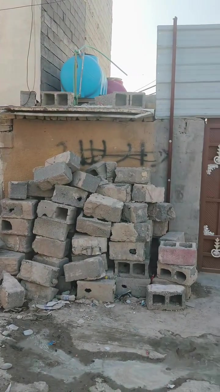 🏡 مكتب علي طارق 🏡
   مقابل جامع الامام علي عليه السلام 
📌 بإدارة:
علي طارق المحمداوي
📞 ***********
━━━━━━━━━━━━━━━

🔻 عقار للبيع 🔻
📍 الموقع: بغداد – منطقة (سبع قصور) – شارع (الضغط) 
📐 المساحة: (80)متر

✨ فرصة مميزة للاستثمار أو السكن
✔️ موقع حيوي وقريب من جميع الخدمات
✔️ سعر مناسب وقابل للتفاوض

📞 للاستفسار والحجز:
تواصل معنا مباشرة عبر الأرقام أعلاه

━━━━━━━━━━━━━━━

#عقار  #بيع_عقار #استثمار #اراضي_عقارات_العراق  #علي_طارق_للعقار
. 
. 
. 
💰 السعر: (22)مليون وقابل للتفاوض
