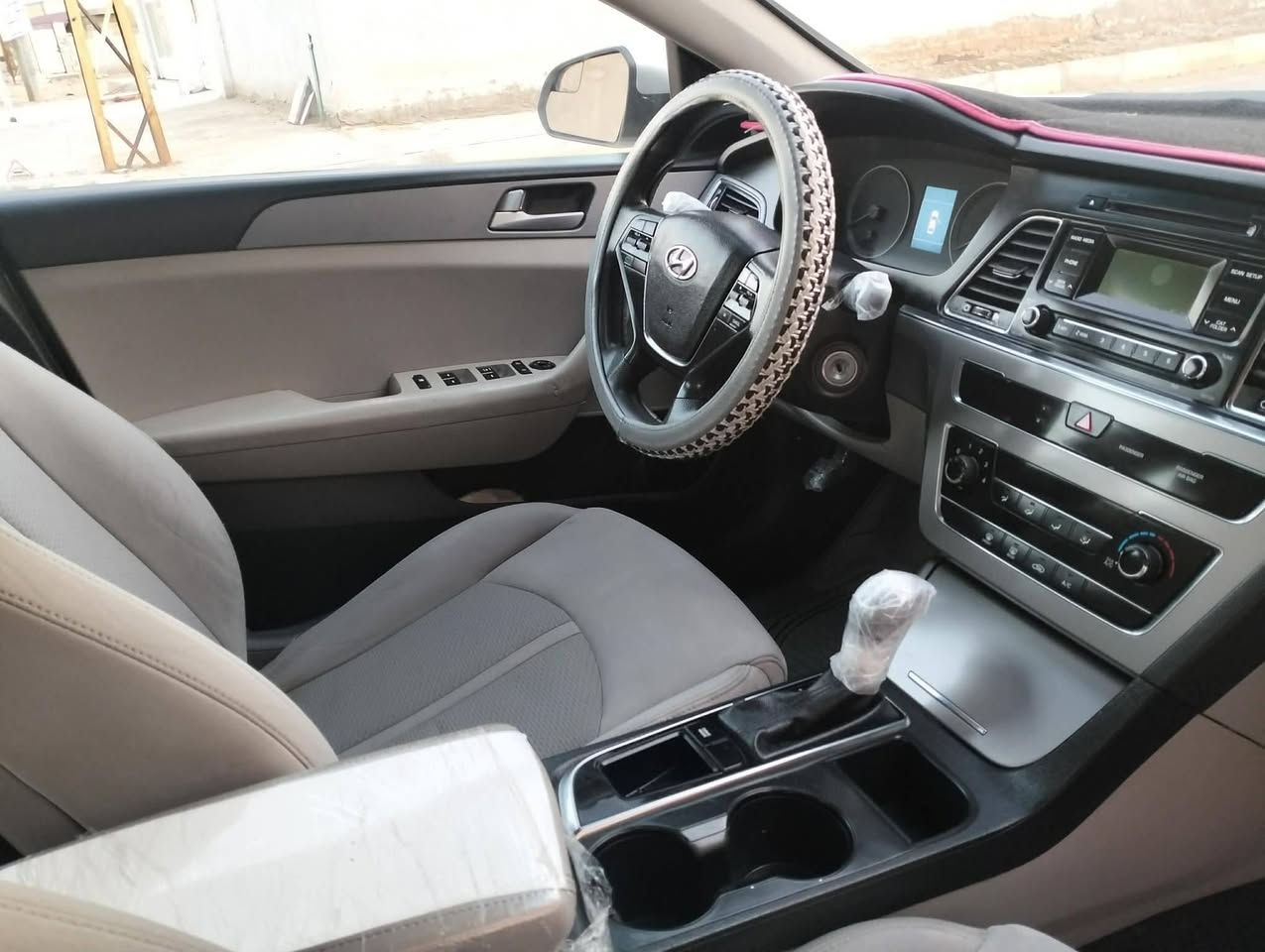 سوناتا وارد امريكي موديل 17محرك 2400 رقم بغداد بإسمي  مداور ثاني يوم تبديل بنيد وصبغ جاملغ الأيسر مكينه كير كفاله  تخم تاير باتري حداديه جدد سياره ماشيه 130سياره جاهزة وما ناقصها شي سعر 137  وبيها مجال
مكانها ديوانية مركز للأستفسار :***********
