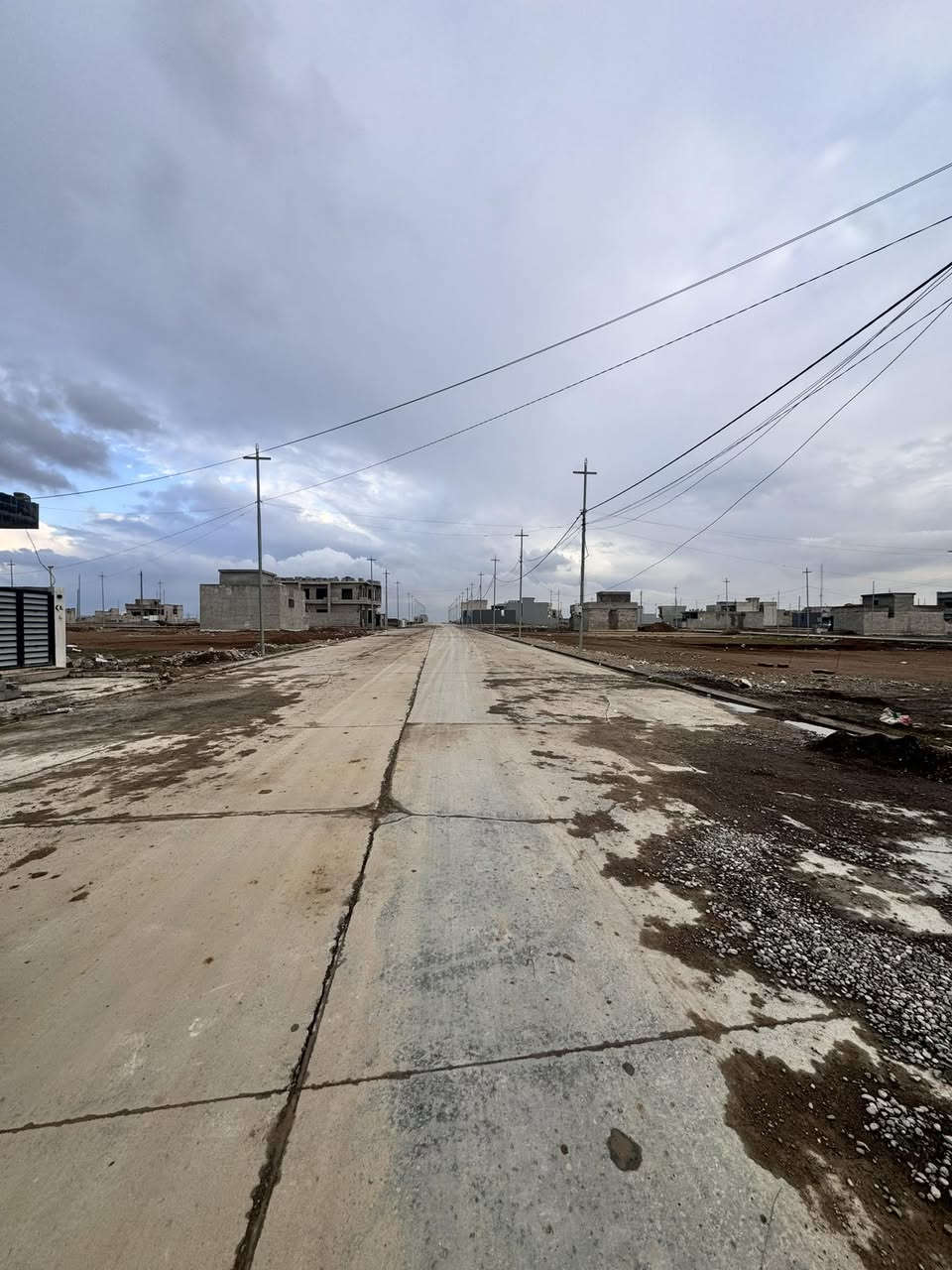 ارض للبيع التربيه الثالثه 
٣٠٠ متر على شارع ٢٠ 
رقم الارض ٣٢٤ من الشرعي ***********
