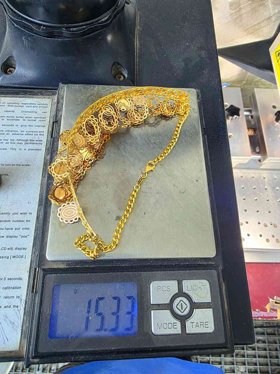 🌹سلام عليكم زبائننا و صياغنه الاعزاء
تجهيز جملة ومفرد جميع الاوزان خفيف وسط ثقيل
تتوفر موديلات اخرى حسب الطلب
عنوان الكاظميه المقدسة
توصيل بغداد وكل العراق


**إذا كنت صاحب هذا الإعلان وتريد حذفه لأي سبب، رجاءا أرسل رسالة إلى الدعم الفني**