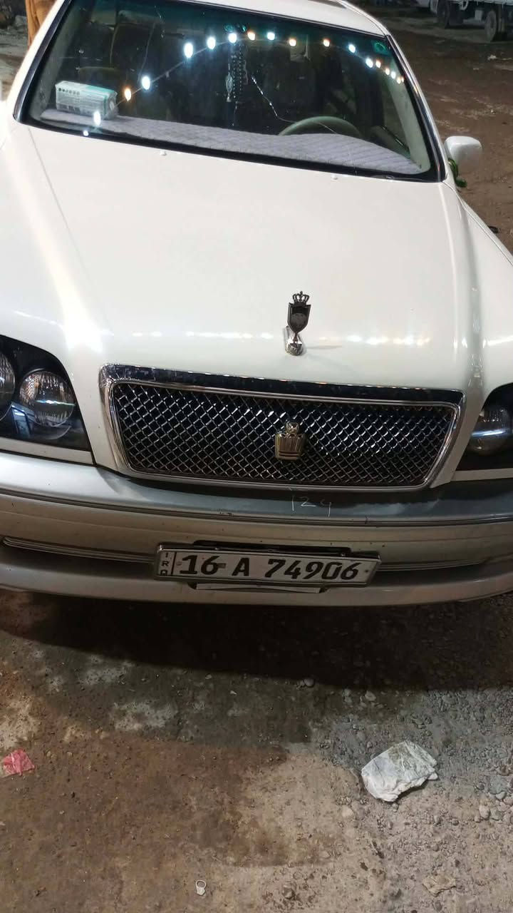 اسلاام عليكم ملكه موديل 2000 رقم قادسيه فول اربع دكم مداور ثاني يوم سياره جاهزه مكينه ديفور الجبير معروف موصفات الربعه دكم فتحه تحكمات كير مكينه حداديه بيه ضربه بجم صفحه مكصوصه او صفحه تعمير درجه اوله العنوان بغداد ابو دشير السعر 130 او بيه مجال رقم *********** مروس حسب القناعه
