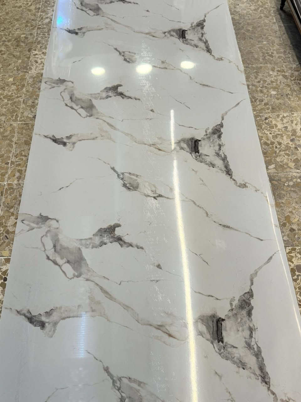 #صليخ #للديكورات
#بديل الرخام موديلات ٢٠٢٦.
يتوفر لدينا كافة ملحقات الشيبورد وبديل الرخام وبديل الخشب
البيع حمله ومفرد
بغداد منطقة صليخ مقابيل نادي صليخ الرياضي
للتواصل
***********
***********
