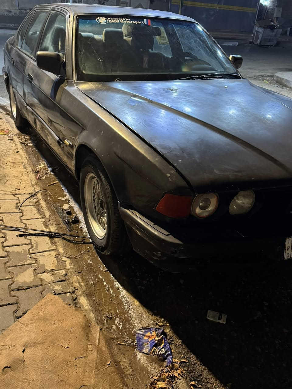 سلام عليكم بي أم 730موديل 1991 للبيع تحويل ثاني يوم رقم قادسية دولي بأسمي محرك وكير راس الثور ابو البطل على الشرط كشنات كهربائيات ملكة السعر 25 وبيه شي بسيط للجيه العنوان النجف حي ميسان للأتصال ***********
