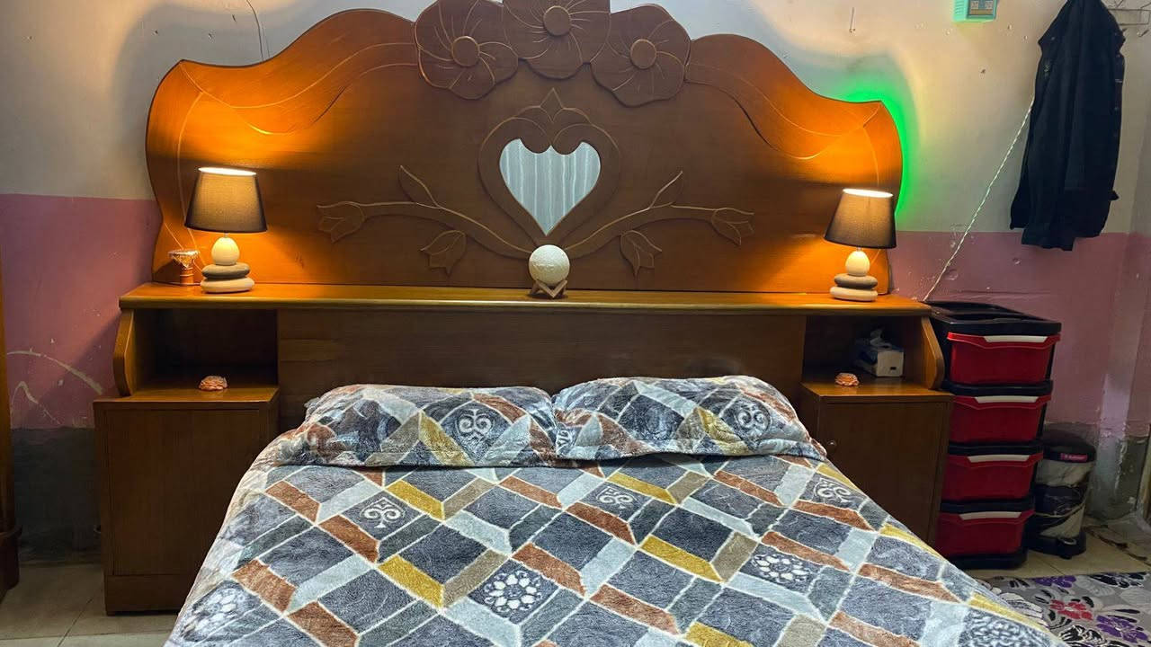 غرفه نوم للبيع ابسعر مناسب مكاني حله ***********
