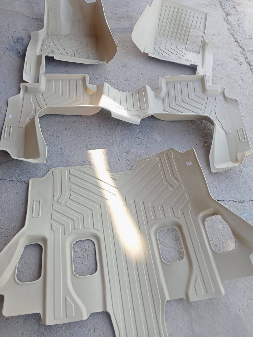 السلام عليكم 
زبائن كماليات التميمي 
وصول وجبة جديده من أرضية الروز لاين لاندكروز لجميع الموديلات 
كل هذا تجدوه في كماليات التميمي الكائن الحلة طريق حلة دوانية قرب البوابة الجنوبيه 
ومتوفر أغلب السيارات 
اسعارنا بلاشششش 
اسعارنا نار 🔥🔥🔥🔥 
زورونا واهلا وسهلا بكم


**إذا كنت صاحب هذا الإعلان وتريد حذفه لأي سبب، رجاءا أرسل رسالة إلى الدعم الفني**