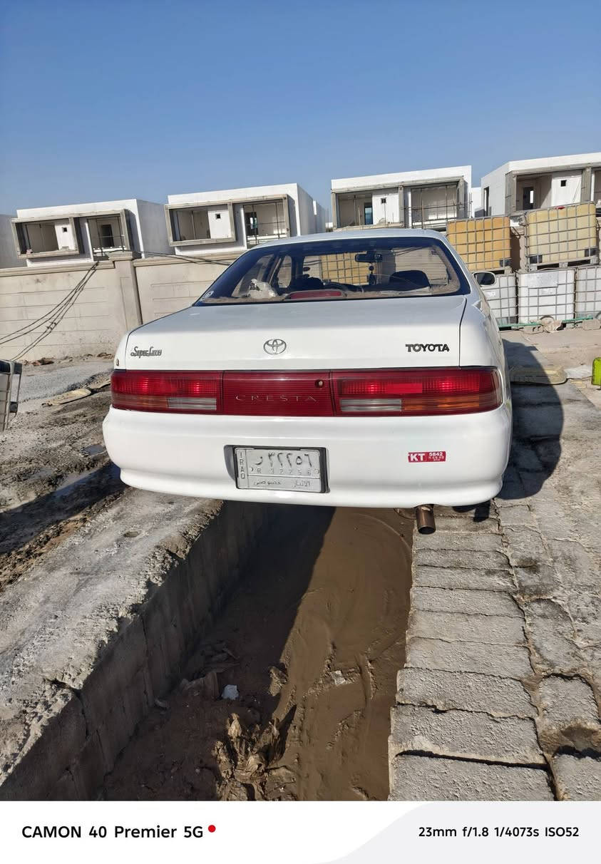 السلام عليكم كرسته مديل ١٩٩٣ رقم انبار معاملتها كامله يعني يومين وتتحول انكليزي بيه طخه بالجاملغ الخلفي ع جهت السايق نضافته بعد احلى من الصوره ب٦٩ وبيهه مجال المكان كربلاء قرب الف دار الاتصال ع ***********
