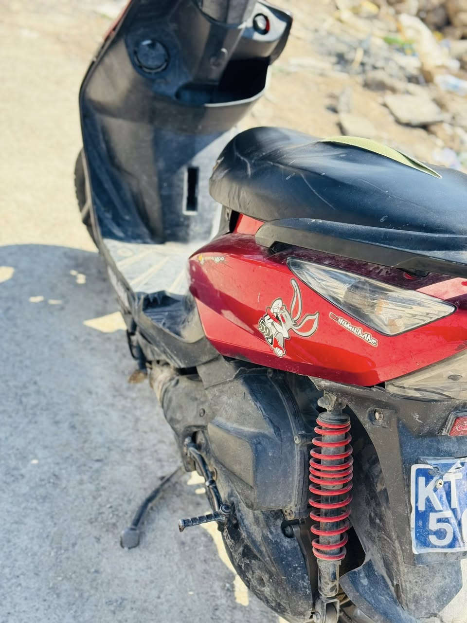 السلام عليكم دراجه لبيع سكنز ياباني
محرك خير من الله مجفت جديد 
كهربائيات كلها شغالة سلف هندر كلا شغال 
بس باتري هابط العنوان ديالى بعقوبة التحرير 
 سعر 400بيها مجال قليل 
الاستفسار اتصال على هاذه رقم ***********
