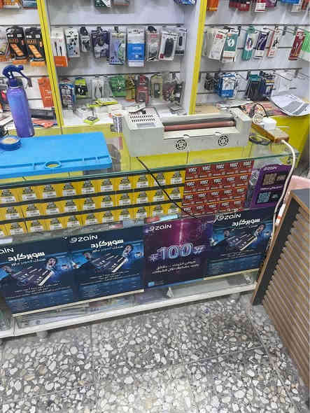 سلام عليكم فاترينات للبيع مستعملات سعر الوحدة 60 الف عدد 10 
وعندي ميوزه جام و ميز خشب تفصال 
للتواصل *********** النجف
