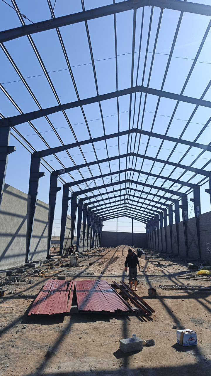 بالتعاون مع شركة پوژان پارسیان تقوم كوادر مكتب الديوان الهندسي بإدارة  مهندس حسنين الطباطبائي  بأنشاء جملون مساحة 4200م في منطقة الچمالية في كربلاء
*مستعدون للقیام بجمیع اعمال steel structure
*بنایات متعدده الطوابق... 
*مخازن.... 
*جملونات.... 
*محال تجاریه  عملاقه.
* تصمیم آمن مع کادر مختص فی اعمال الابنیه الحدیدیه. اختیار المقاطع الحدیدیه عمل جمیع المقاطع الحدیدیه وفق مکان مختصه و نقلها الى الاماكن المخصصة
باقي تفاصيل في اول تعليق 👇🏻🍀
#تنفيذ_اشراف 
الخدمات التي يقدمها مكتب الديوان الهندسي 
👇👇👇
#إشراف_معماري #هندسة_معمارية #تنفيذ_مشاريع #مواقع_إنشائية #هندسة #تصميم_داخلي #إشراف_هندسي #بناء #عقارات #جودة_التنفيذ #مهندس_موقع #ArchitectureSupervision #SiteSupervision #ConstructionManagement #ArchitecturalDetail

​📞 تواصل معنا الآن لتحويل فكرتك إلى واقع:
​📍 العنوان: كربلاء - شارع بيت المحافظ القديم - مقابل فندق القريشي.
📱 للاستفسار: *********** (المهندس حسنين الطباطبائي)
حساب خرائط ومخططات مكتب الديوان الهندسي 
https://www.facebook.com/Eng.Hasnan?mibextid=ZbWKwL
التيك توك
tiktok.com/@hassnan.altabtabe
الانستغرام
https://www.instagram.com/d.one1986/profilecard/?igsh=MjVocjkzOWRlYzFm
التلكرام
https://t.me/+rOmIp0gjsGFkYjcy
