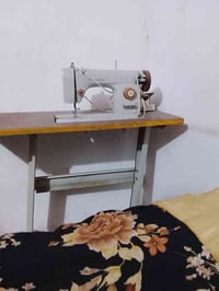 السلام عليك مكينة خياطة للبيع تصال على هذا رقم 07903606438