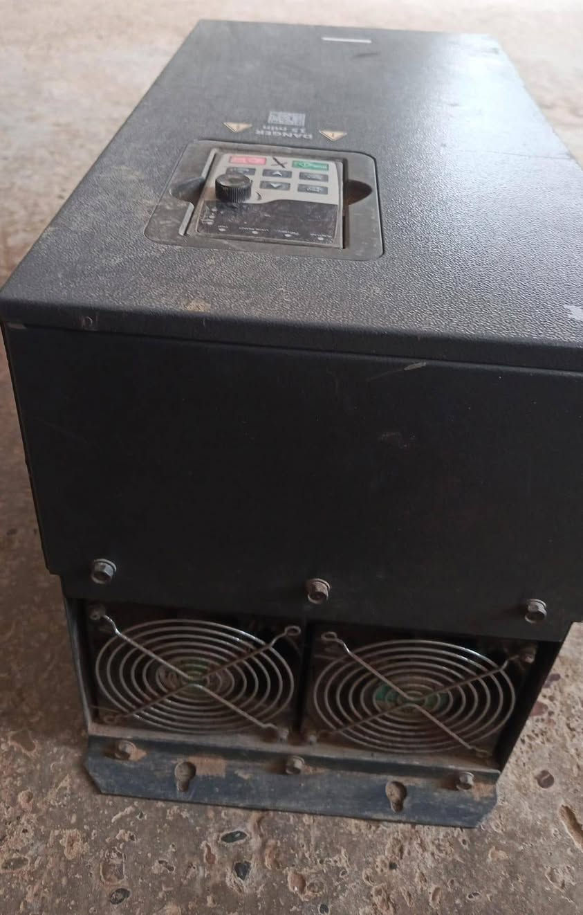 عاكسه (كنوكه ) للبيع شغاله مابيها أيشي للستفسار على هاذا الرقم‏(‪0770 609 3892‬‏)
