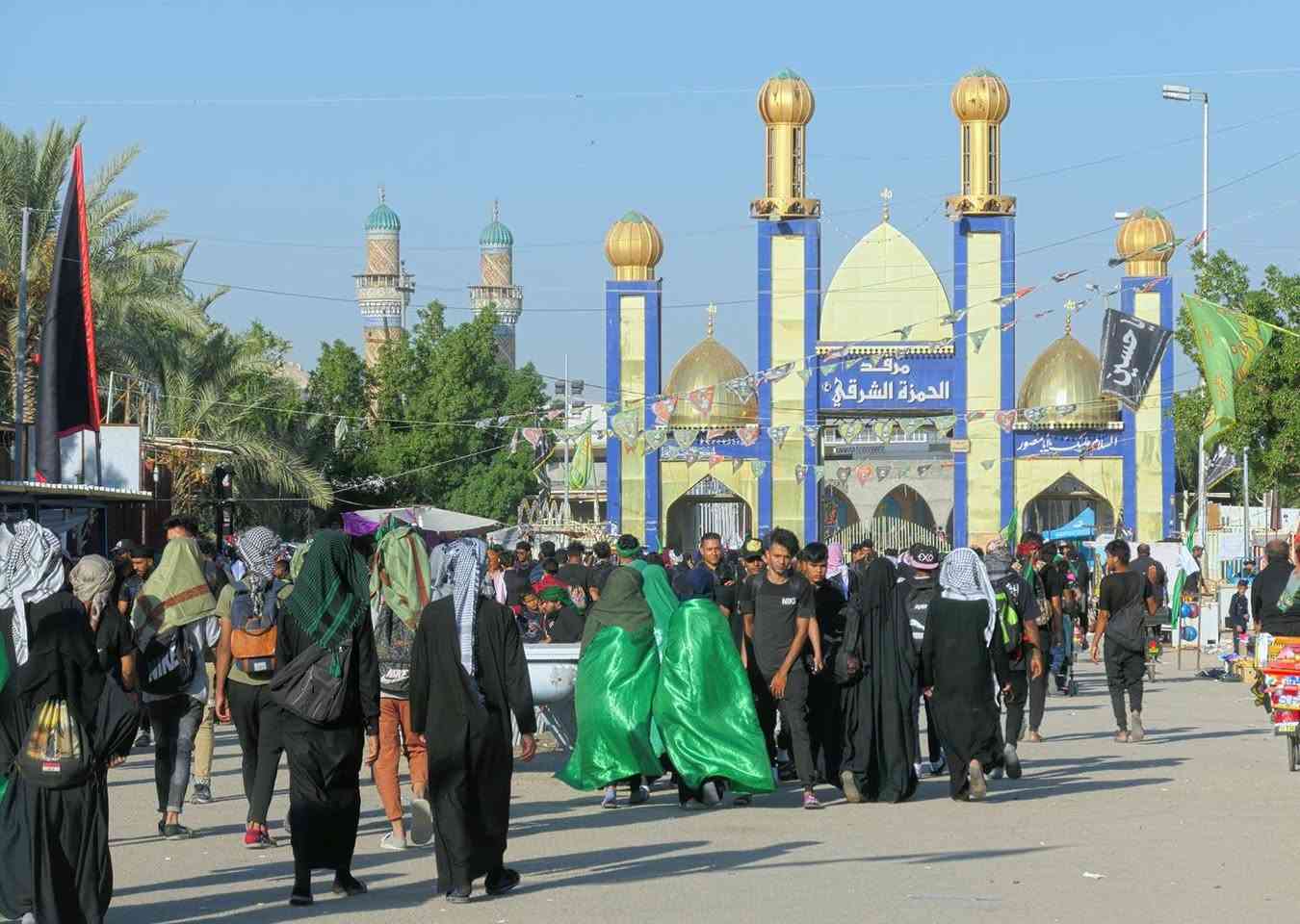 زيارة الى الحمزة الشرقي ابو منصور بذكرى شهادة الحمزة يوم الثلاثاء الانطلاق الساعة 2 ضهرا النفر 2,000 دينار فقط الانطلاق من النسر واسواق طيبه وفلكه العلماء وفلكه ستين وشارع سالم وفلكه حمزة كسار ومعمل ثلج الحيدري والاسكان المعهد الفني وفلكه النسيج  للحجز والاستفسار واتساب *********** بادارة المتعهد ابو رقية
