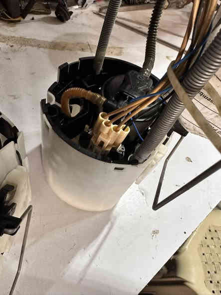 السلام عليكم متوفر قواعد فيت بم اصليه تاهو 2021 إلى 2024
مكاني بغداد ساحه الطيران 
هـ ***********
توصيل موجود
