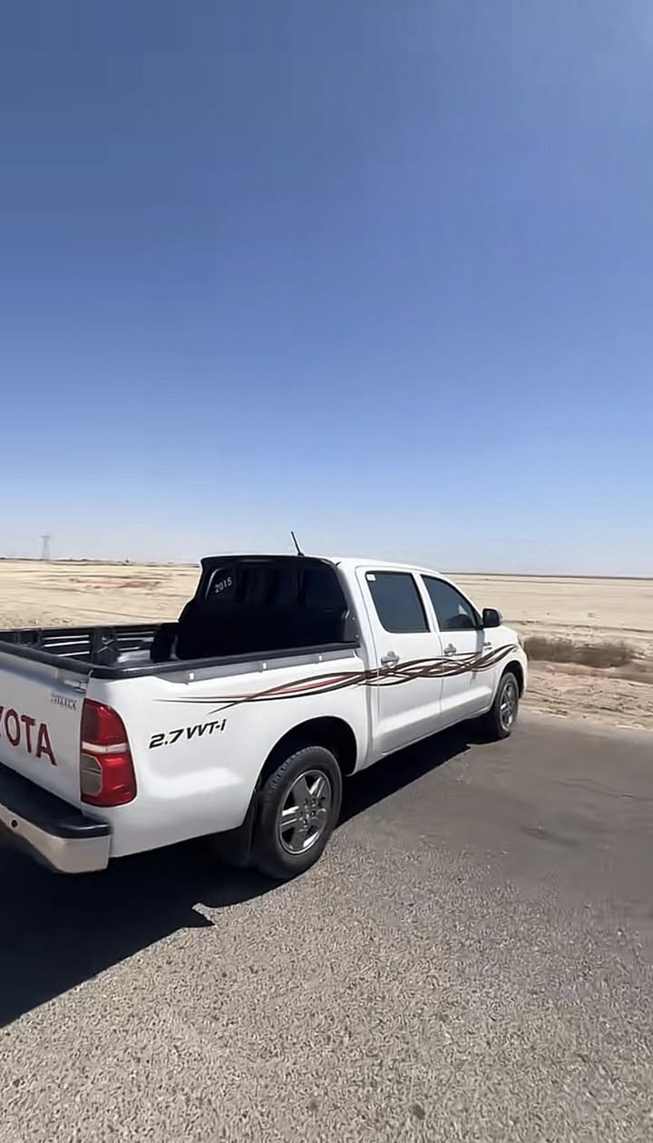 سلام عليكم..
تويوتا هايلوكس بيك اب ساير مديل 2015
مكينه وكير وكشر كفاله عامه حداده جديده تاير بريجستون جديد تحويل ثاني يوم 

الاستفسار اتصال 
***********
***********
