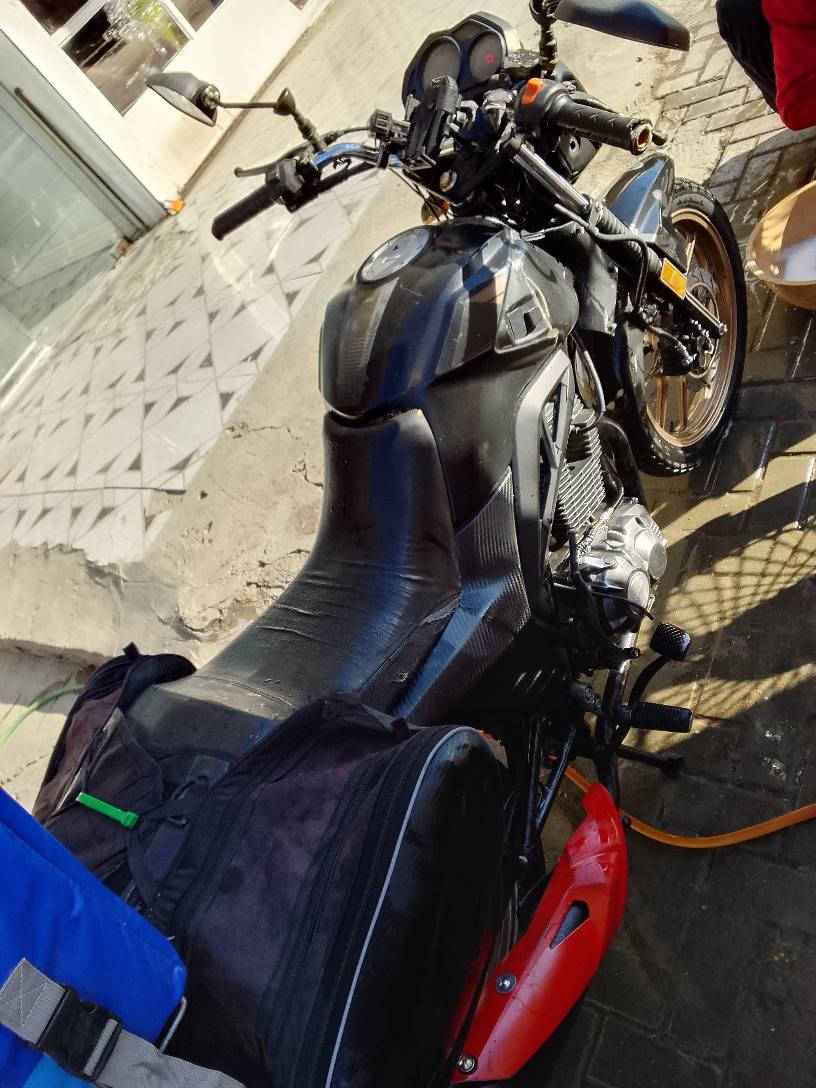 السلام عليكم دراجه RK مكينه تخبل صاروخ نضيفه مرقمه تحويل بنفس الوقت  بيهه نقوصات قليله للبيع سعر مليون و500 مستعجل عليهه مكاني حي الجهاد رقمي بي واتساب ***********
