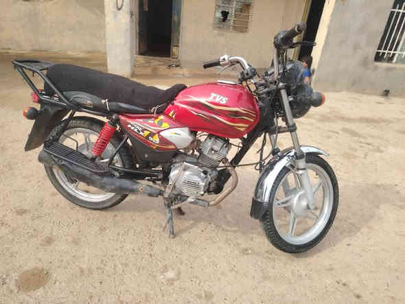 هندي اللبيع ما مفتوحه كهربايات شخاله سلف شخال كلاه جاهزه مكان كحلاء ولسعر 600 بيه مجل حك الجيه ***********
