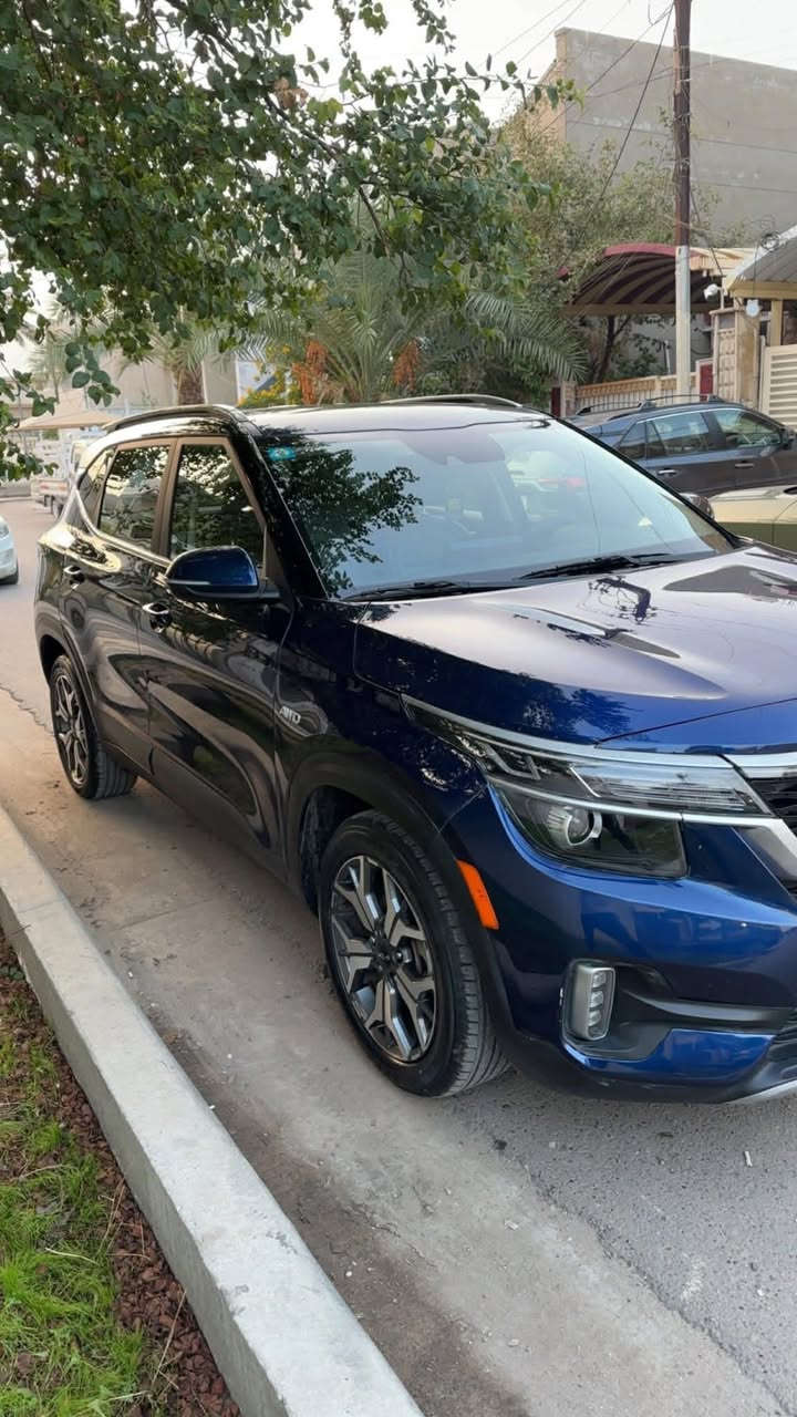 السلام عليكم كيا سلتوس EX الفول موصفات 1/1
‎موديل 2023
محرك 2000 المرغوب 
فول مواصفات فتحه 
كشن جلد كهرباء
تدفئه كشن 
رادار امامي 
نقطه عمياء 
اطفاء ذاتي عند الوقوف 
ماشيه 37
حادثه بارد بسيط بلجاملغ و صبغ دعاميه اماميه فقط  السعر 175و بيه مجال بسيط 
مكان السيارة بغداد حي الجامعة 
الشراي يتصل ***********
