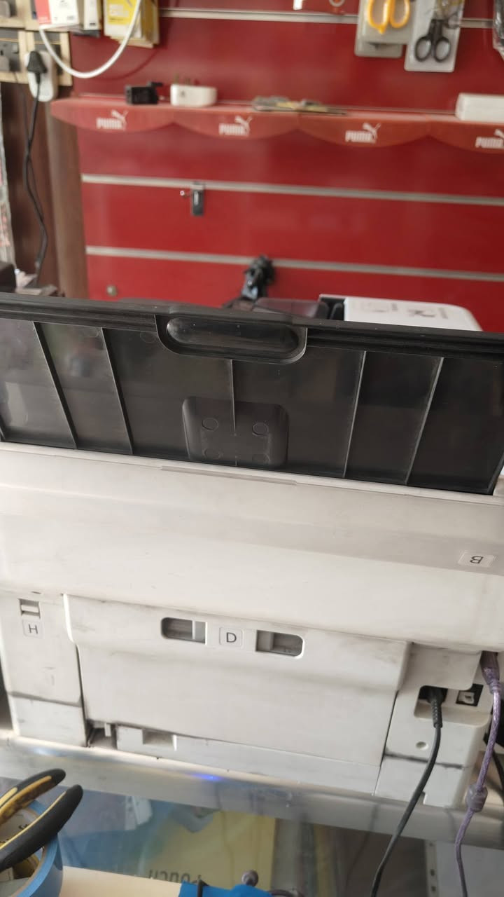 طابعة للبيع !!!!!!
العنوان موصل
EPSON / WORK FORCE / WF _ C5890
جاهزة للطبع وبدون اي عطل او مشاكل 
ملون وجهين اسود وبيض طبع ملازم كتب من اللبتوب بكل سهولة 

باقي التفاصيل التوصل مع هذا الرقم ***********
