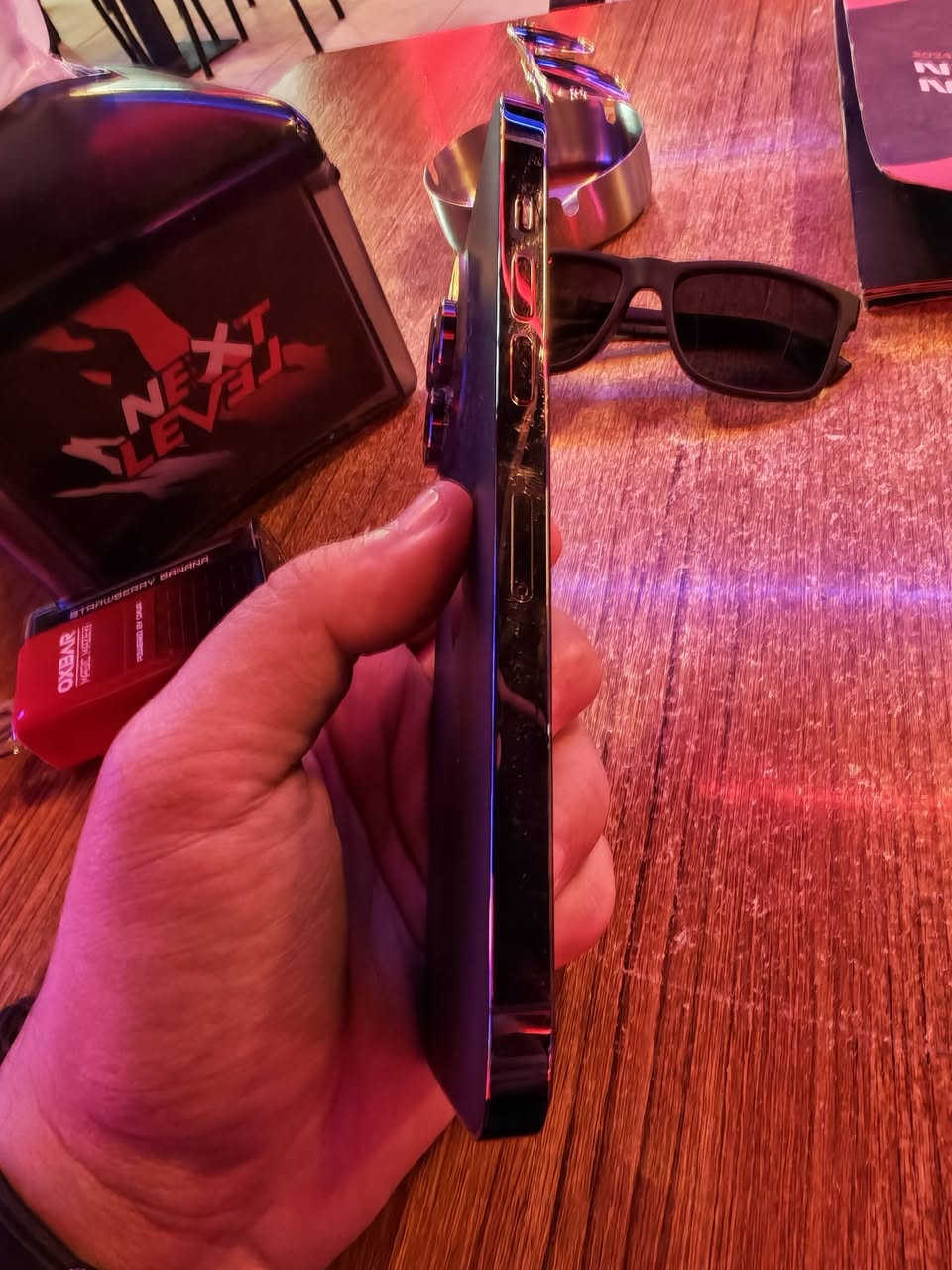 ايفون 14 برو ماكس ذاكرة 256 بطارية 94 الجهاز ماستر اخو الجديد حتى وصل الشراء موجود نضافة 100% مكفول تاخذة منل بيت مع الضمان . (***********)
