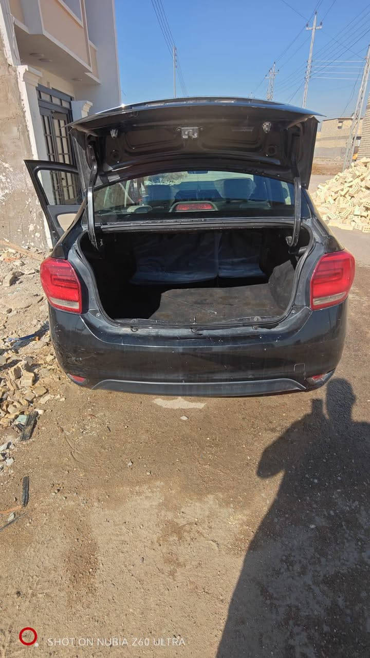 السلام عليكم اخواني الاعزاء من رخصة الادمن المحترمين للبيع رينو سمبل شركة العامة للسيارات موديل 2019 رقم بغداد دولي جديد مكينة 1600 دوش كير مكفولات تبريد ثلج منظومة جديدة صدر أمامي خلفي جيد جدا تخم تاير جديد مكفولة من الصبغ والتبديل فقط بارد قليل رأس الجاملغ الامامي العنوان بغداد الدورة السعر 73 بيها مجال قليل هاتف 
*********** بغداد, العراق
