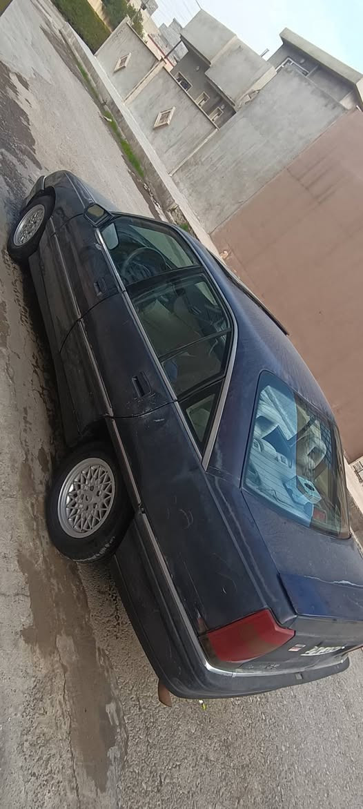 للبيع اوميكه 26 شرط بدون صبغ ولا ضرار مكينه او كير شرط كير تومتيك رقم جديد شرط التحويل كبون بنزين بيها السعر 35او بيها مجال مكان السياره موصل حي سومر الرقم ***********
