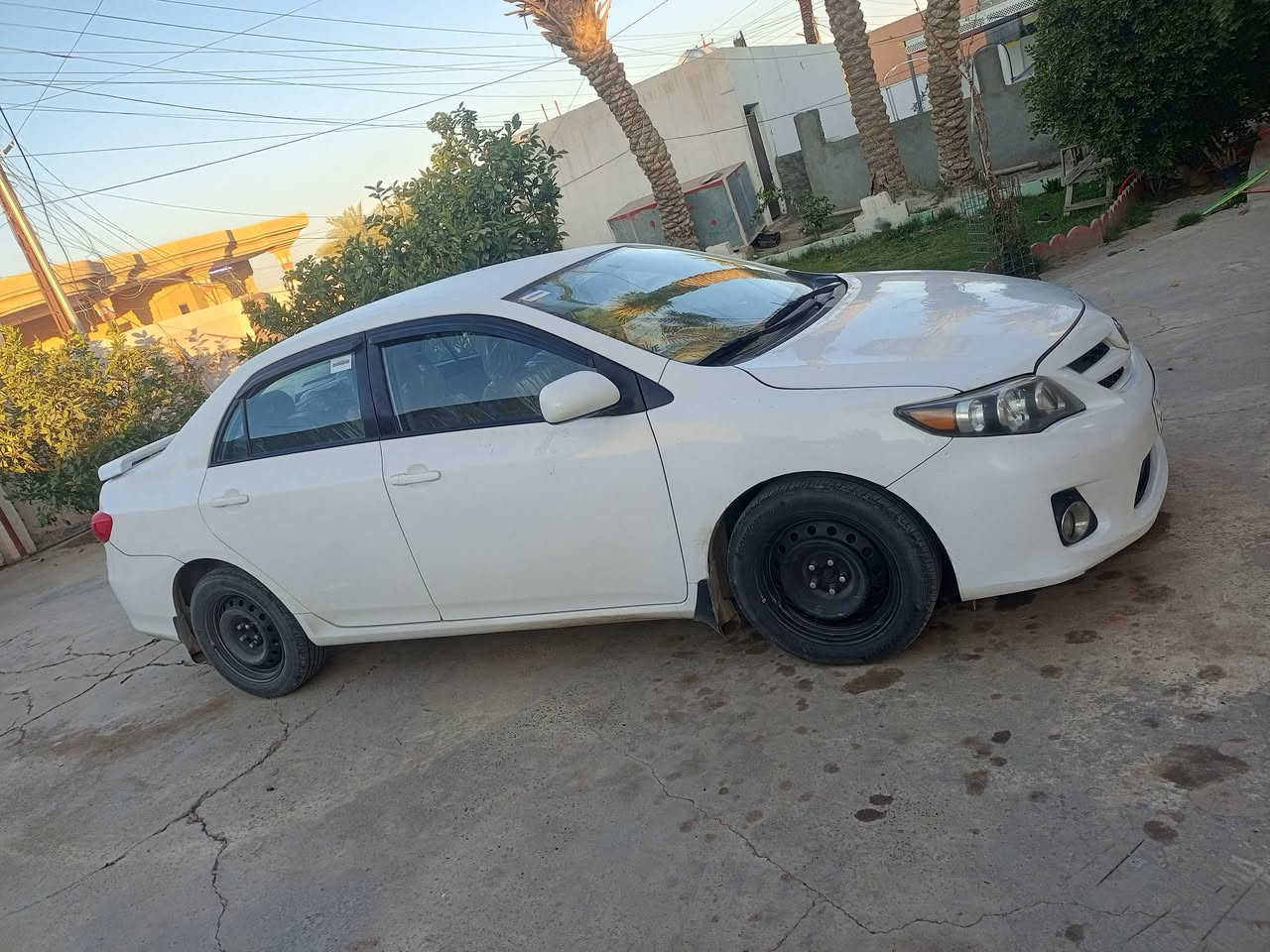 سلام عليكم 
كورلا2012
وارد امريكي 
محرك 1800
ماشيه121سياره وضع شركه
سياره جديدها
رقم صلاح الدين الدولي 
بيها 3قطع بدون دوخل شرط بجم كبس 
سياره محرك كير صدر تبريد تخم تايرات كلو شرط يرهم مراوس حسب القناعه اتصا ل ***********مكان بيجي السعر 122
