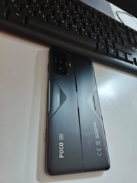 Poco F4 GT - 256 GB .  المعالج: Snapdragon 8 Gen 1 (أداء جبار في الألع...