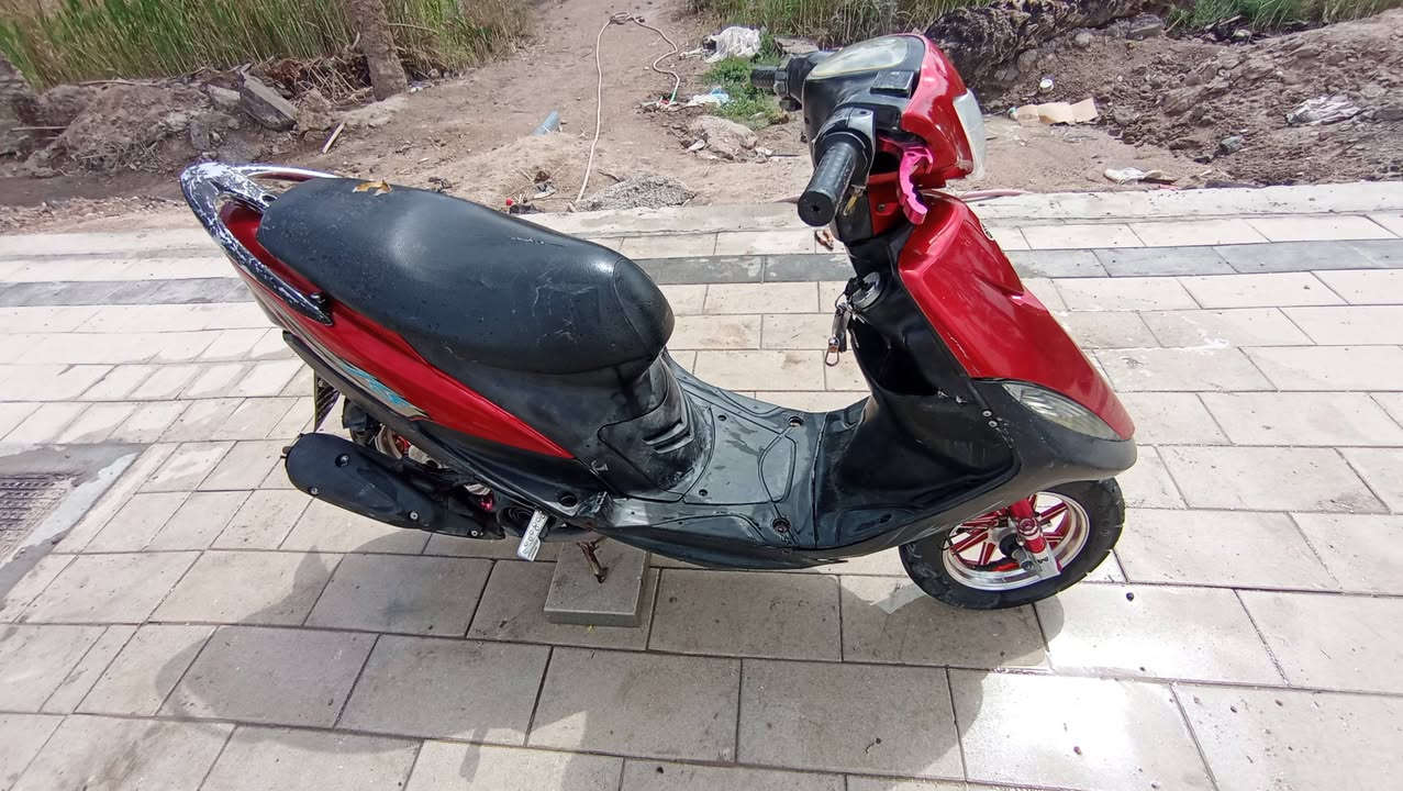 السلام عليكم دراجه ماكس عدله للبيع مفتوحه قبل شهر دراجه مزوده تزويد خارجي. كفرات بلاديه .كلحات رياضي.ستان رياضي وبيه بعد هواي شغلات ..مكاني قضاء المدينه بني منصور 
السعر 650 ..*********** وتساب  او خاص مفتوح
