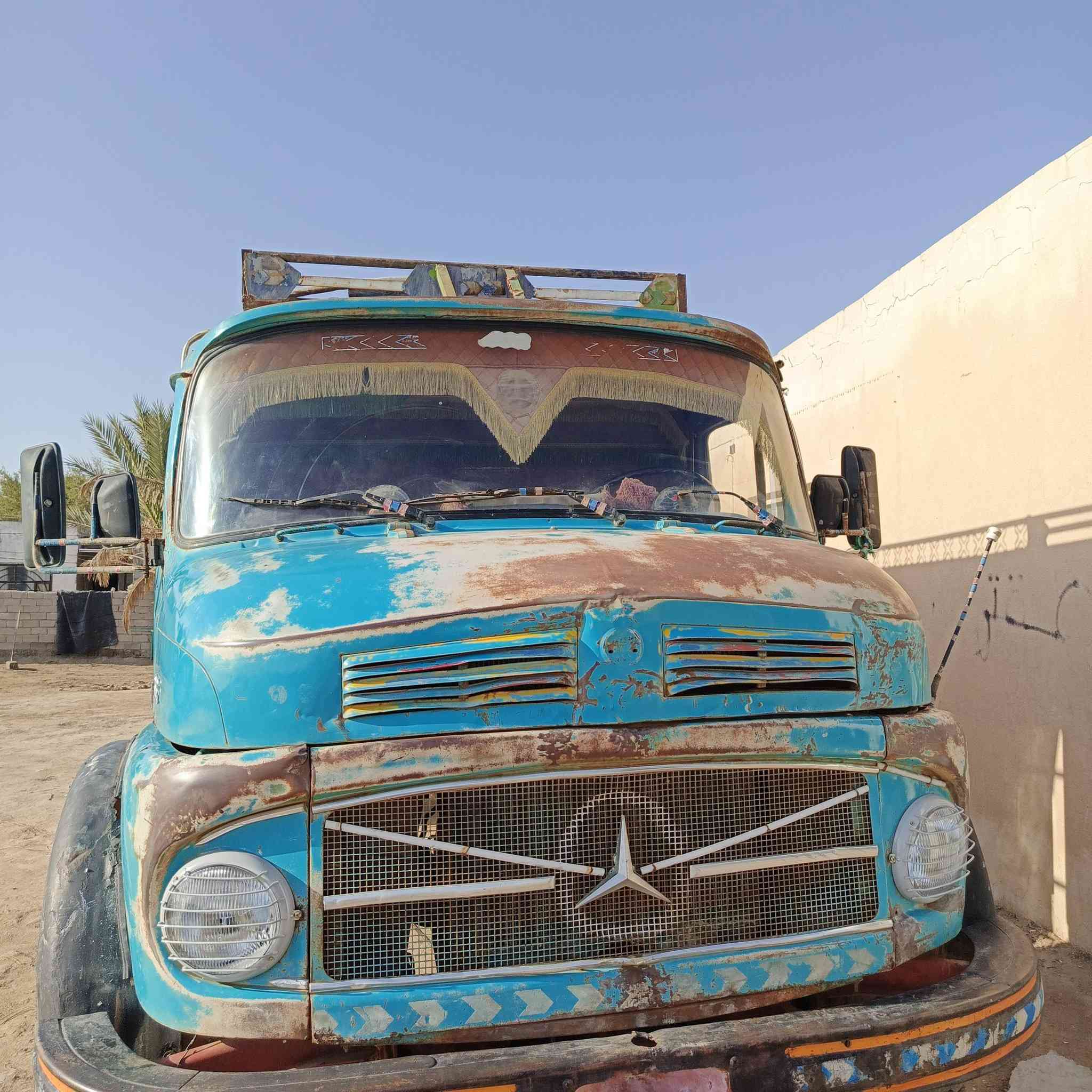 سلام عليكم وردين للبيع موديل 75 مقفول كفاله عشراوي رقم بغد استفسار الرقم ***********
