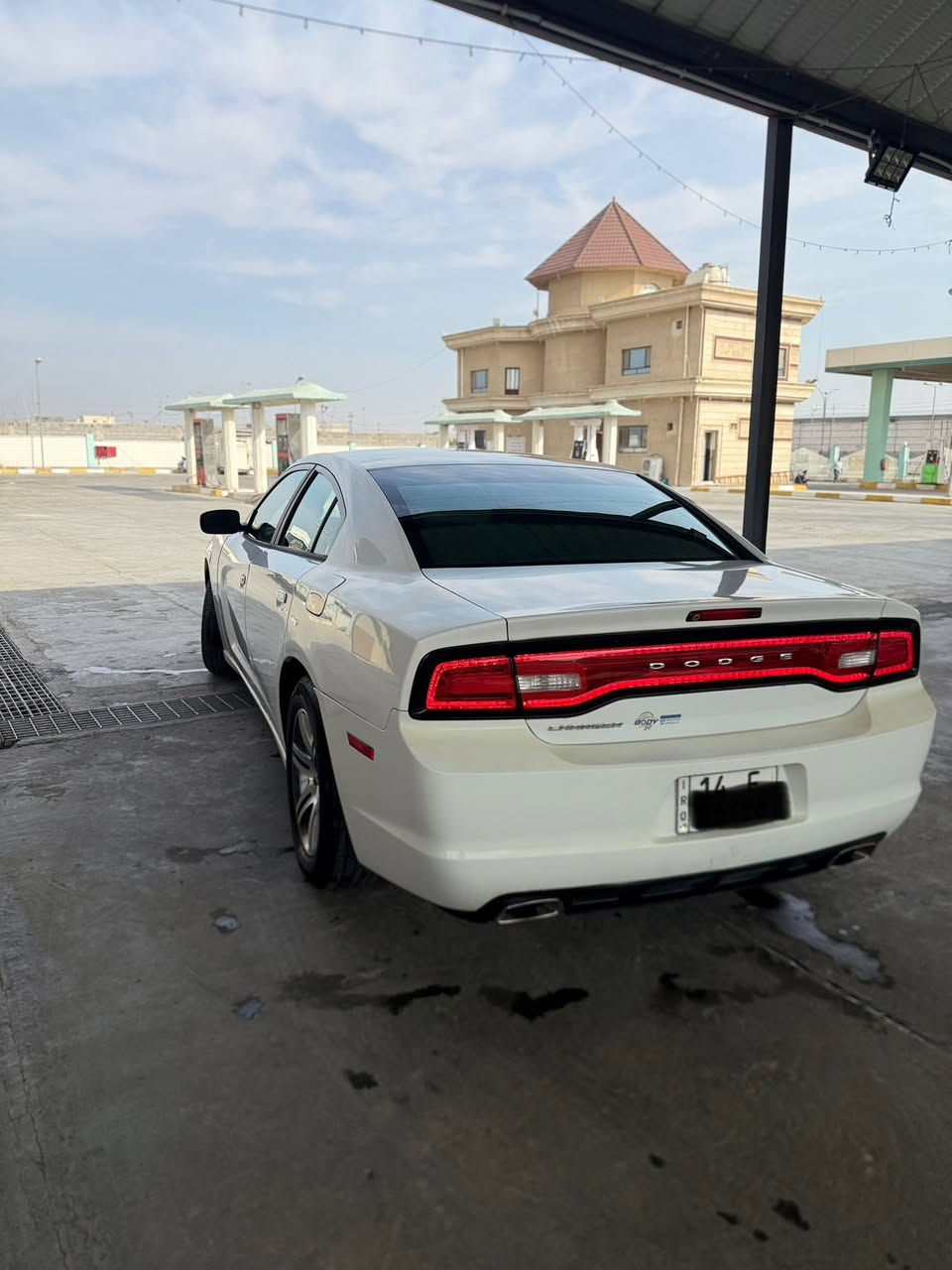 موديل 2012 كندي محرك 3600
‎بجم كبس
كلين بدون ضربه
‎رقم انكليزي سنوية جديده 2030 
‎باسمي تحويل ثاني يوم 
‎هزة جديده
‎بدون ايرباك
‎محرك كير حدادية مكفول  
‎سيارة جديده مال بيت ما متعوبه 
‎ما مشتغله خط ابدا 
‎ماشية 190الف 
‎تخم تاير جديد
‎دسكات جديدة
‎تبريد ثلج 
‎منضومه زنون 300$ 
‎عبوات بانزين جديده 
‎بلكات جديدة 
‎ادامة مستمره للمحرك وغرفه الاحتراق
‎بدون حادث بس صبغ باب وره السايق و جاملغ خلفي وشويه من الصندوق علمود الجناح  
‎السيارة مال جناي ما ناقصها شي 
‎السعر 155 وبيه مجال قليل
‎للاستفسار 
***********
