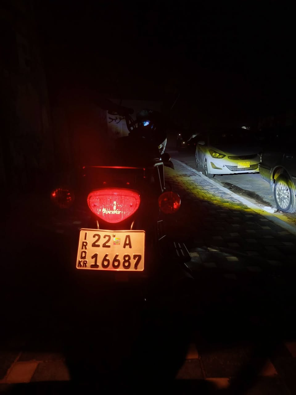 سلام عليكم دراجة دايون للبيع موديل 2026 طالعة من وكيل قبل شهرين ماشية دراجة 800 كيلو بس دراجة اللهم ة محمد جرد رقم اربيل اسويلك وكالة وانطلق رجااا مو شراي لطبلي خاص سعرهة خاص *********** عامل عليهن. تعال
