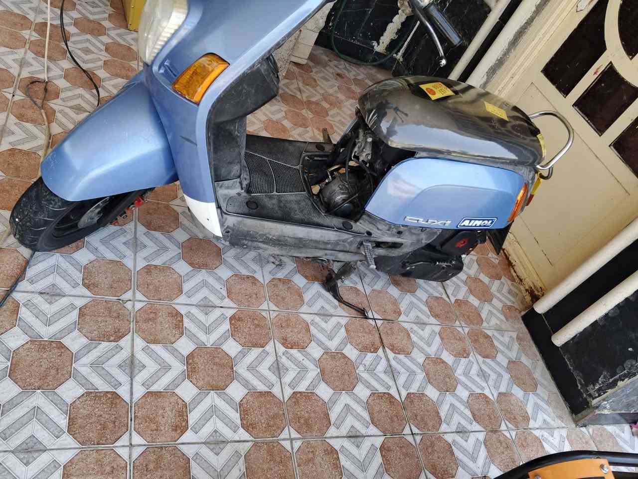 سلام عليكم بوليس 2008 كابريتر للبيع او للمراوس ب مسطرا
مكينه تخبل شلعه ومعدل تشكد الكاع شرط 100 دك
تايارت جدد نكرة سلف وهندر بكل وقت كله شغال كهربائياته 
مكاني بابل الحصوة للستفسار *********** السعر 550 بيه مجال
