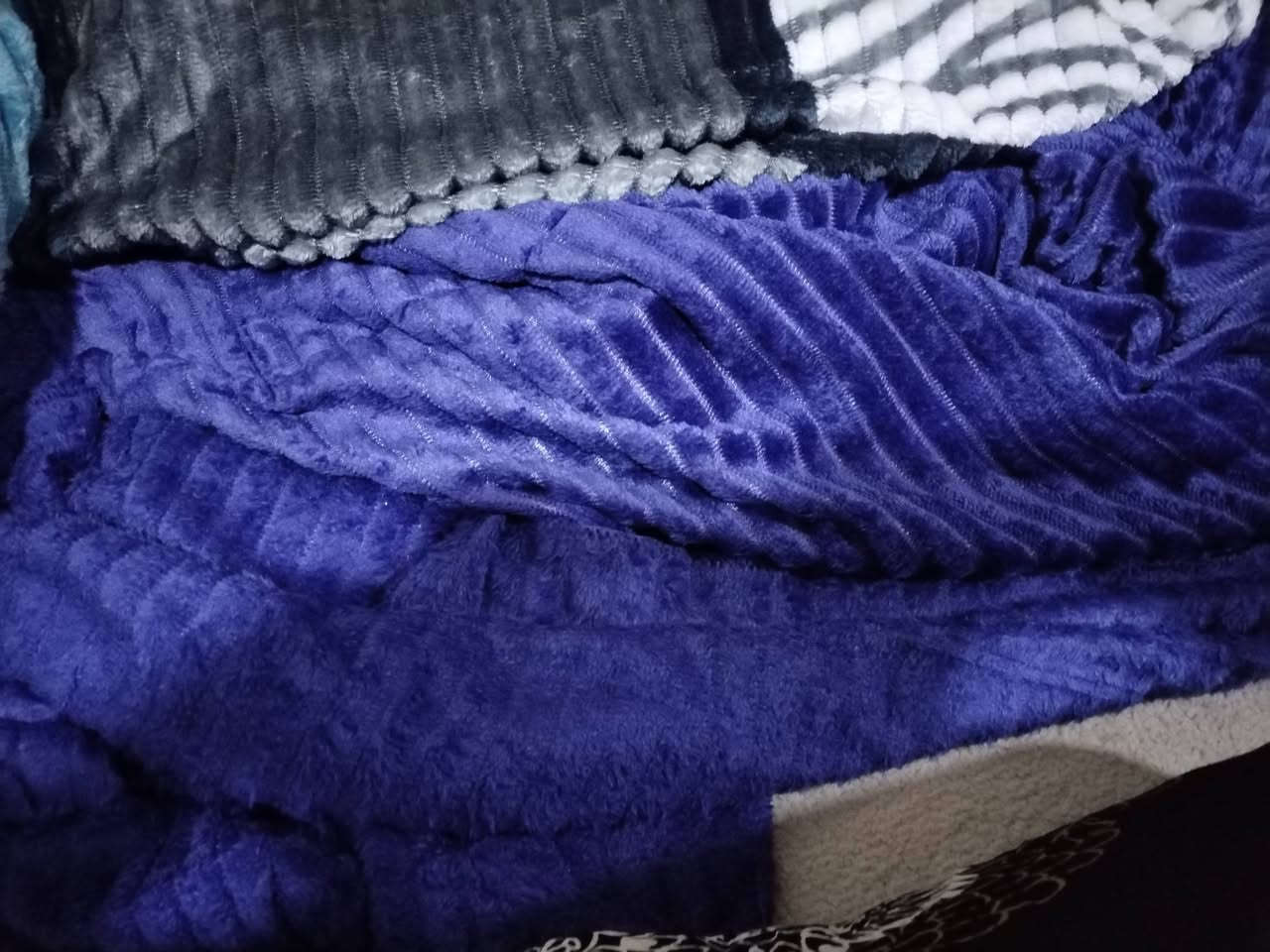 غطوات صيفيه سعر القطعه 4 الاف


**إذا كنت صاحب هذا الإعلان وتريد حذفه لأي سبب، رجاءا أرسل رسالة إلى الدعم الفني**