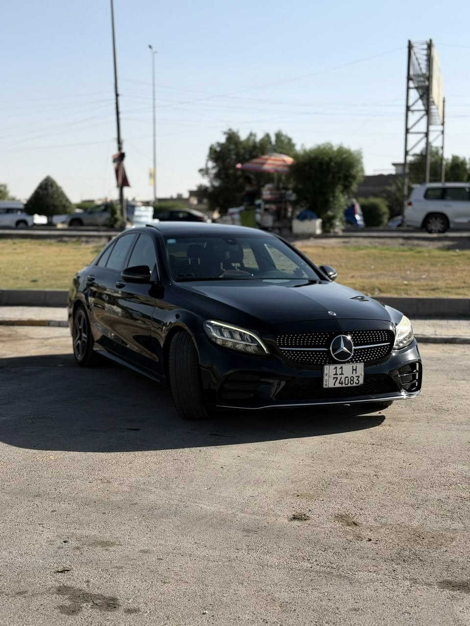 السلام عليكم مرسيدس c300 2019 amg اصل تو ويل فول مواصفات للاخير كشنات تبريد وتدفئه بانورما شاشة ديجتال ستيرنD السيارهamg بلاد مو كت مشدود ماشية72ميل بيها بنيد صبغ فقط والباب عكس السايق كلير  ايرباك درگه حادثه كلش بسيط موجود بالصور 
مكان السيارة بغداد حي القادسية
***********
غير متواجد على الفيس
