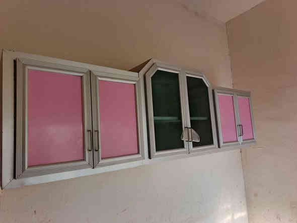 للبيع كاونتر مترين ونص مع معرض عمودي مرمر بل كامل نظيف جدآ السعر 350 مع التوصيل العنوان كرمة علي الناحيه 
*********** الزبير
