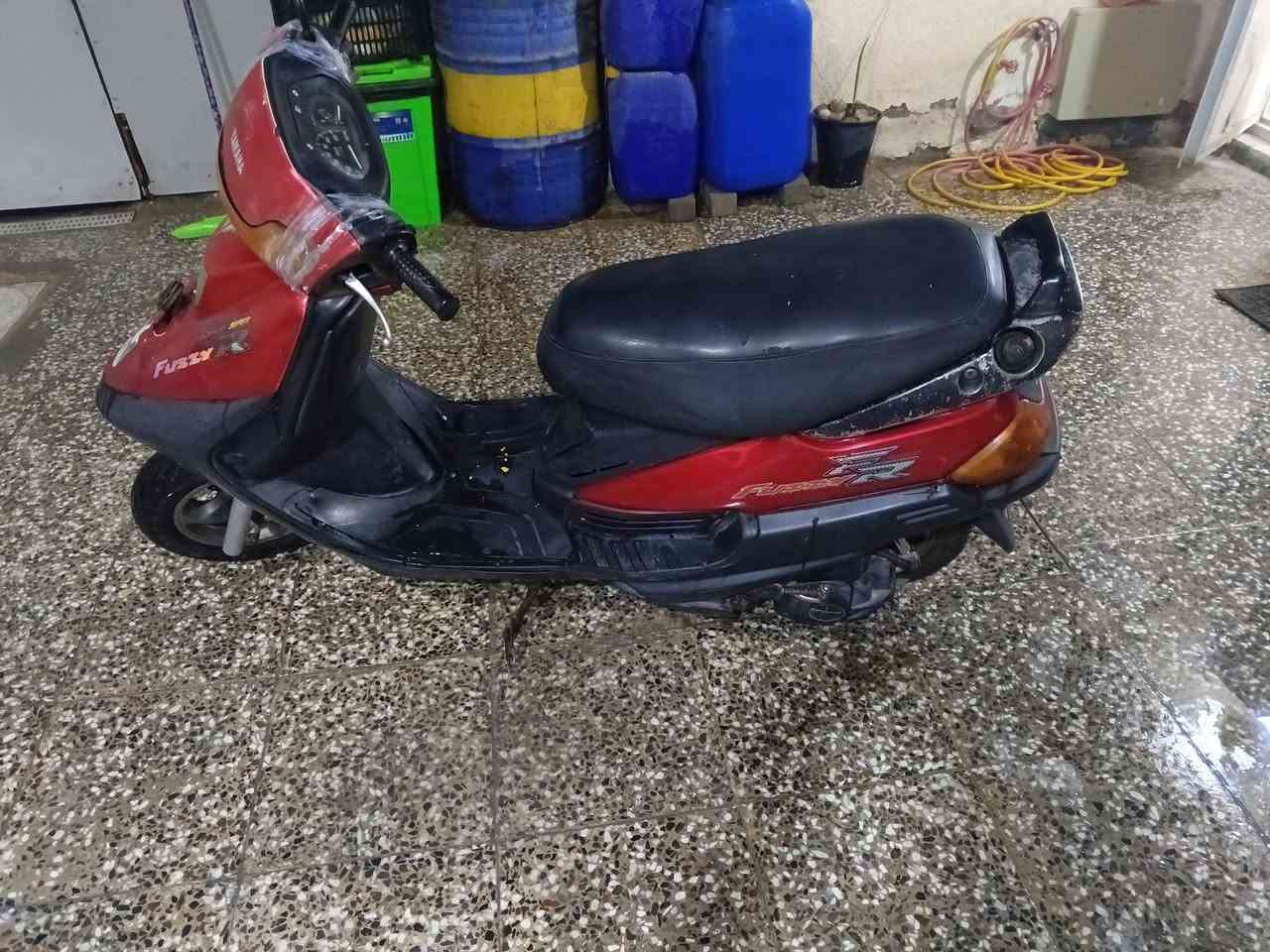 سلام عليكم دراجه فضأي 140دراجه مكينه خير من لله شلعه ومعدل كهربائياته شغاله قفل جنطه قفل أستيرن بريك أمامي خلفي كله شغله دراجه كامله سعر 200الف بيه مجال الشراي يتصل مكان بلديات للاستفسار الاتصال ***********
