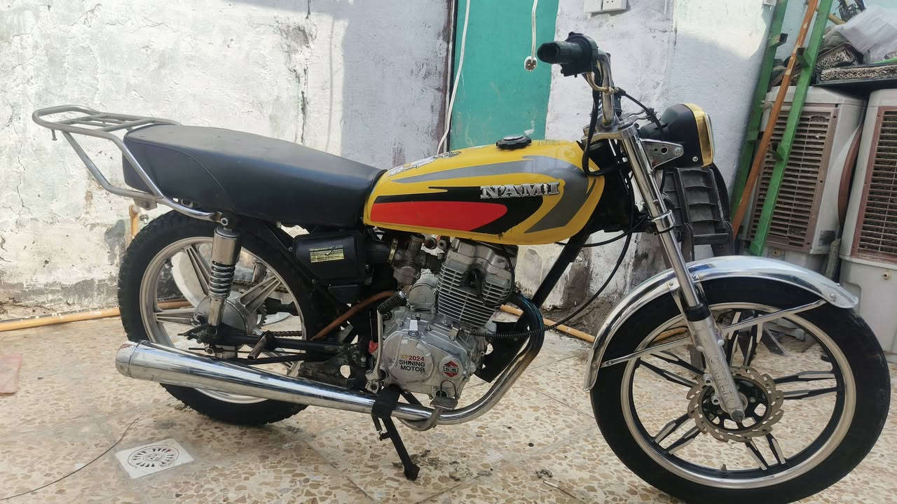 دراجة للببع 5كير موديل 32بدون وراق بيهة لوحة مال كمرك لاصي مكفول من الحيم لاير الورة بعدة بلجيس. لايت شغالة جوزة شغالة السعر 250وبيهة مجال للطيبين


**إذا كنت صاحب هذا الإعلان وتريد حذفه لأي سبب، رجاءا أرسل رسالة إلى الدعم الفني**