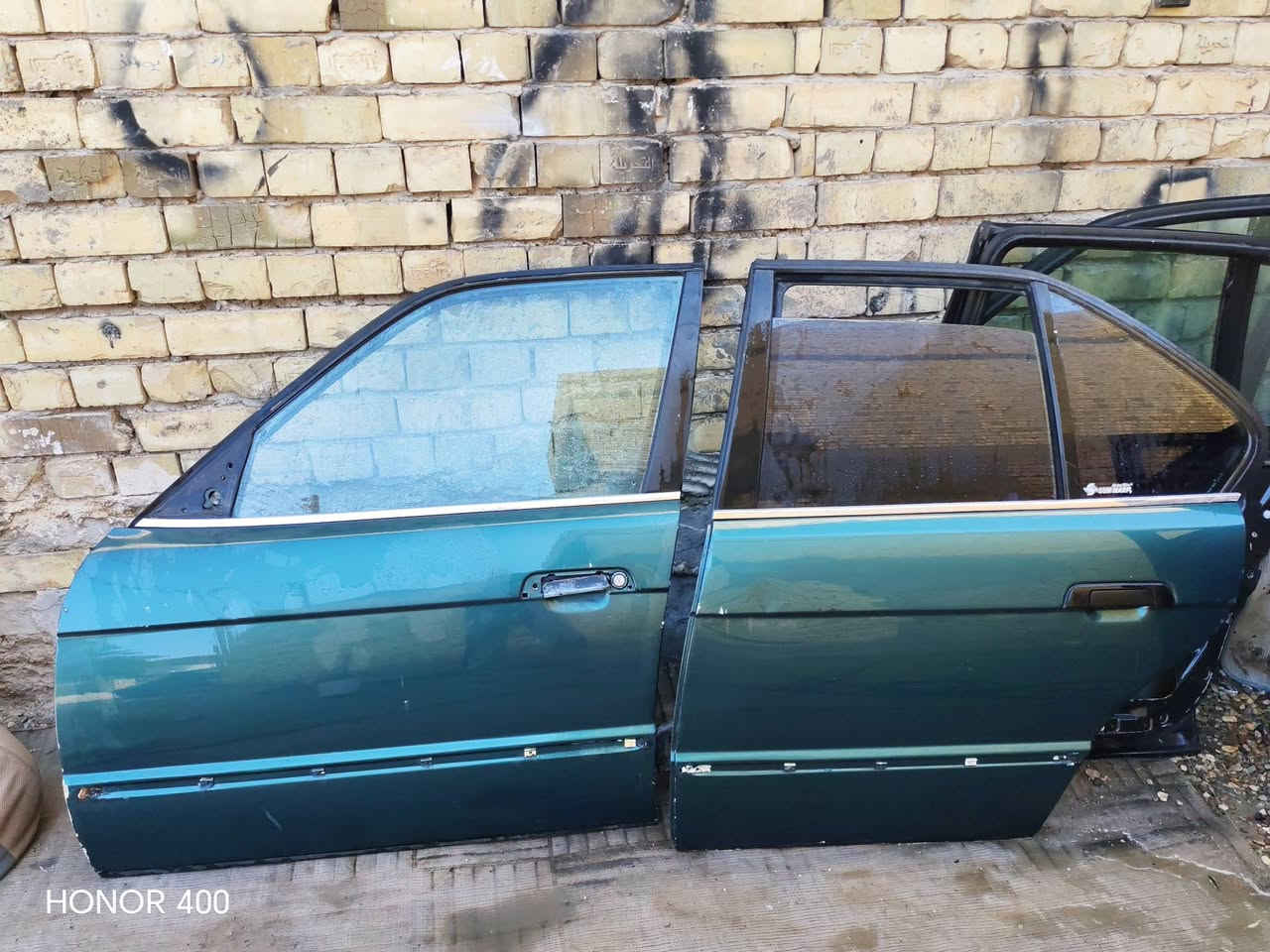 السلام عليكم بيبان مال٥٠٠ و٧٠٠  تخم البيبان سعرهم ٢٠٠ ألف وباب ال٧٠٠ الوحده ب١٠٠ ألف  دبل جام المكان كربلاء ***********  ***********
