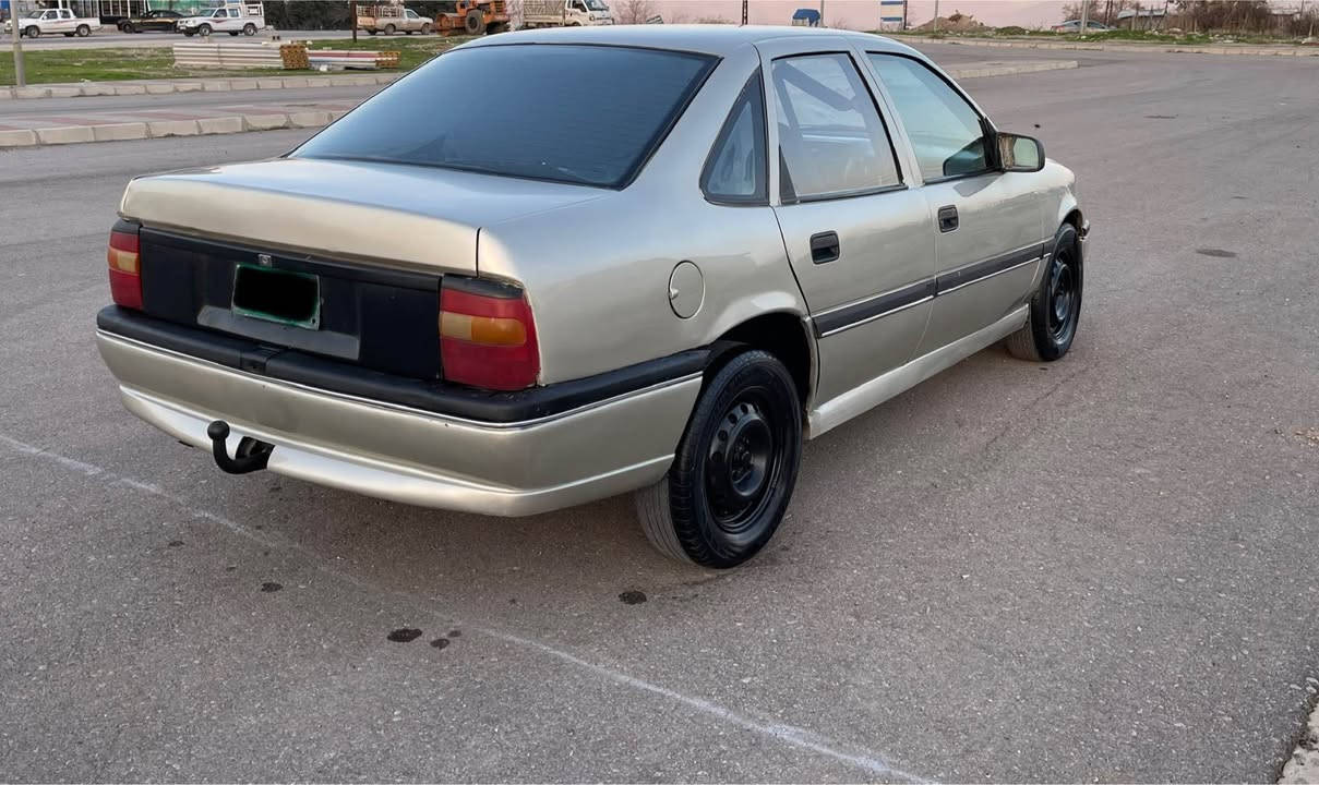 ئوپل موديل١٩٩١
مةكينه١٨
سةيارةكة علوجة بةشةرتي  كيشي مةدةني
گيرو مةكينه بةشةرت
توندو تول
كارةباي مةزبوت
چوار بةر دةگاي خاوين
بةرگة كوشني نوي
موس برانةووة
وةرگةران دةعم بةشةرت
دةعامي ٩٥
هوكي بيلاد
سعرى18
***********ع بشدار, السليمانية
