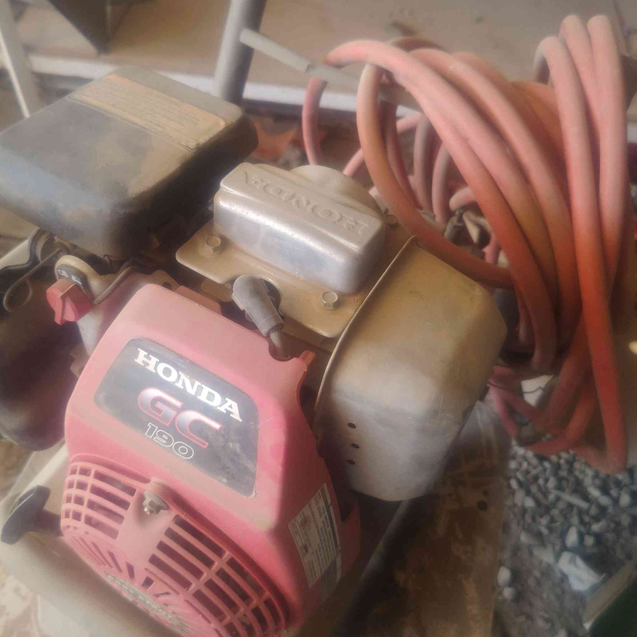 فاراه غسل مال شركات  امريكيه كلمن وسعره نوادر جدد لوك ممشتغلات شي قليل


**إذا كنت صاحب هذا الإعلان وتريد حذفه لأي سبب، رجاءا أرسل رسالة إلى الدعم الفني**