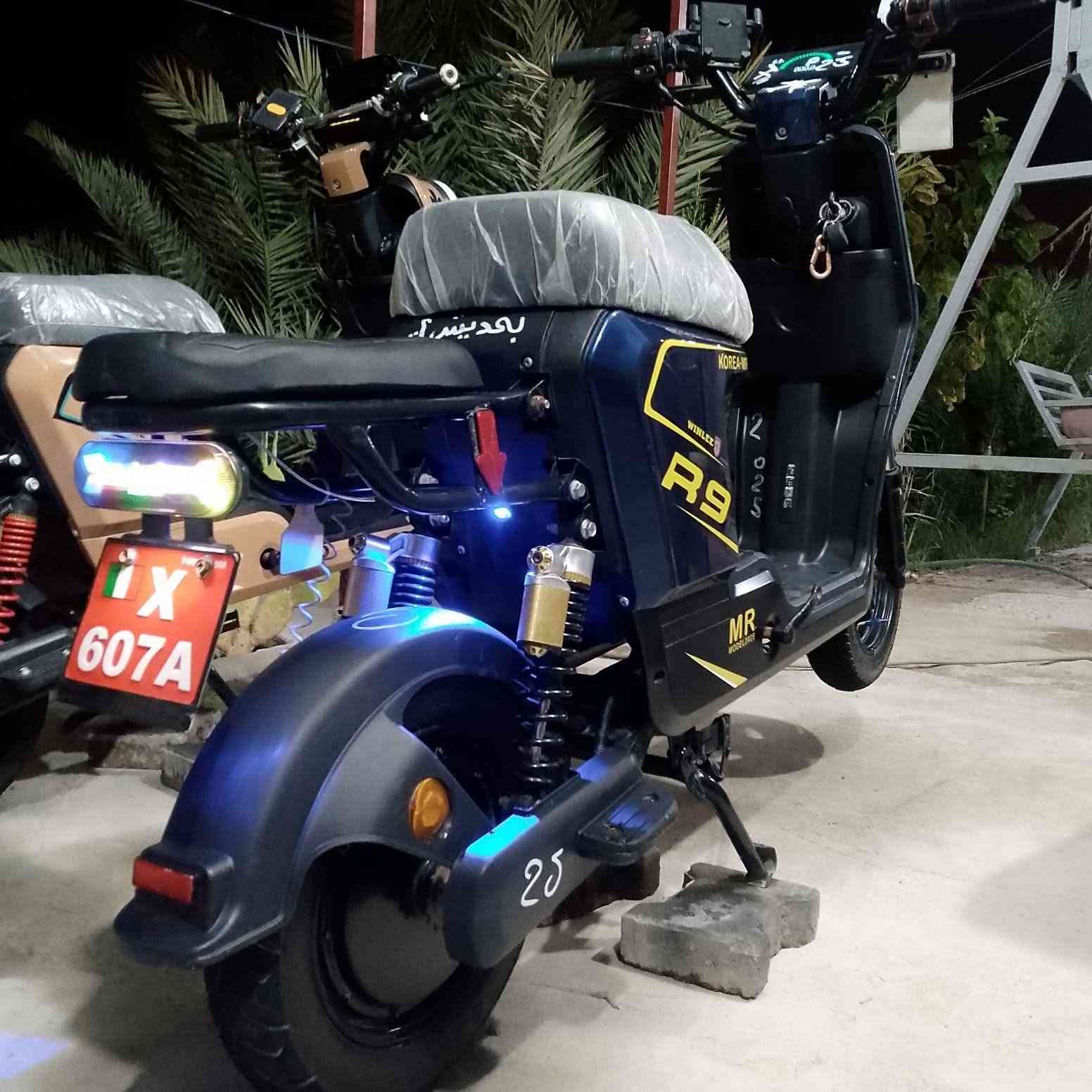 السلام عليكم شباب درجة للبيع نوع r9 بطاريات كبار 22انبير سعر450وبيهه مجال للشراي رقم ***********
