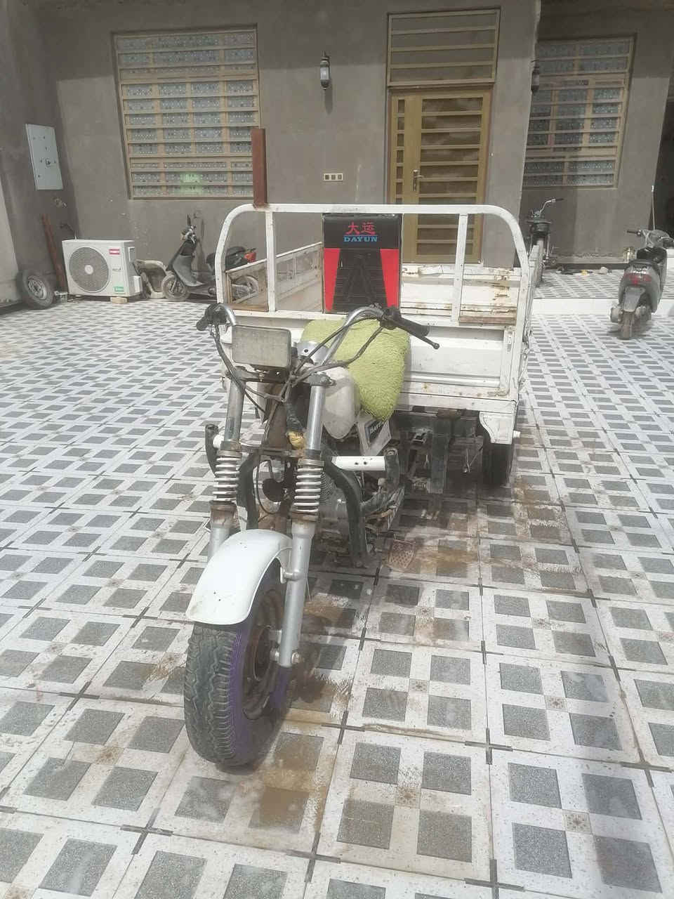 ستوته كلك لبيع مكفوله من صرغه مكينه صاله سبوع من مشدوده 
هاذه رقم صاحب ستوته ***********
