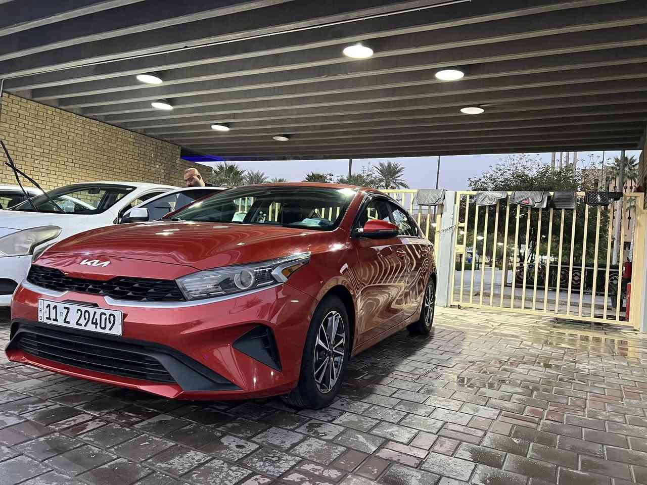 السلام عليكم
كيا فورتي 2023أمريكي حادث خلفي موضح بـ الصور بجم كبس 
مكينة2000دوش ممفتوح بيها برغي حتى بلكاتها مال شركة
گير cvtبلاد ممبدل حتى دهن
ماشية 24mi
اشاير بالمري 
رادارات جانبية وامامية 
فول تحكم 
تثبيت مسار 
كروز سرعة 
مانع انزلاق 
السعر 125$
مكاني بغداد 
***********
