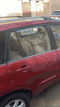 السلام عليكم سياره تيكو موديل14 رقم امريكي جديد سياره فول تخم تأير جديد سياره مال جناي مابيهه لاصبغ ولا طخه كير ميكانيك ييهه جراد بسيط بل قماره وبل بنيد سياره  كامره بك تبريد تدفئه تحويل مباشر ثاني يوم مكاني بغداد الطالبيه فلكه ،83للتوصل واتساب او تصال ***********
