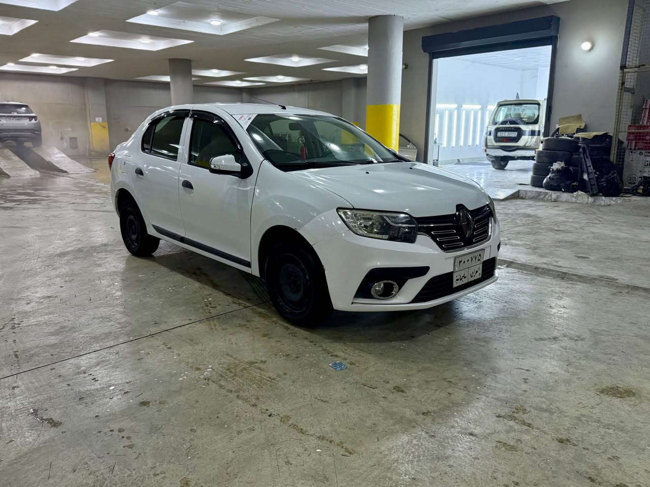 سلام عليكم 
رينو سمبل موديل 2020 خليجي 
سيارا جاملغ السايق صبغ + حالوب خفيف 
ماشي 89 الف كيلو متر 
محرك 1600 كير محرك بشرط 
كير اوتماتك 
رقم سليمانيه بسمي بشرط تحويل وكاله 
سعر 88 بي مجال 
مكاني ديالى خانقين 
*********** خناقين, ديالى
