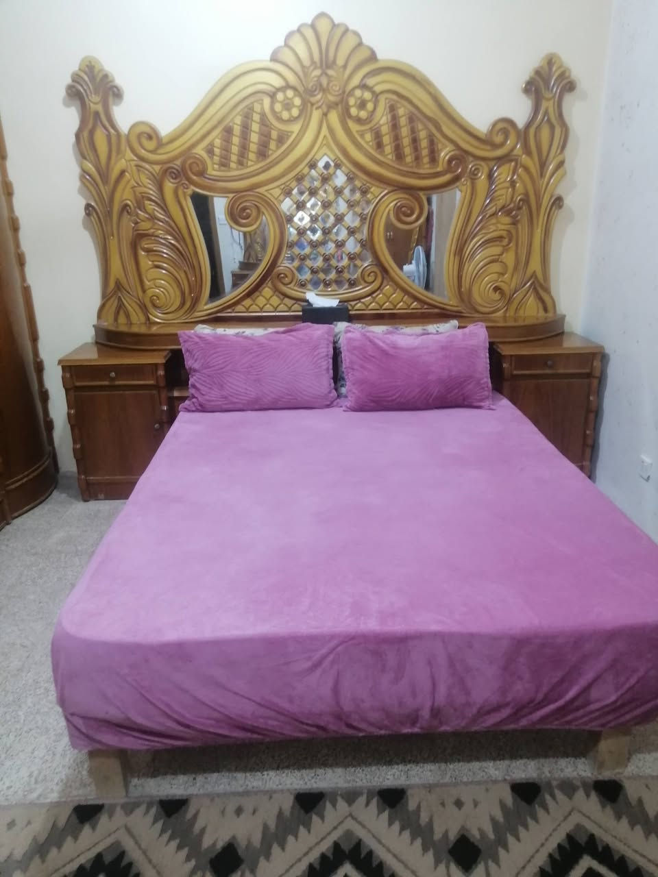 غرفة نوم صاج حطاطه اصلي اخذتها مليون ونص قبل سنة تقريبا هسه ٧٥٠ الف العنوان المجمع الصناعي قرب مدرسه الحياة عماره ١٩ ***********
